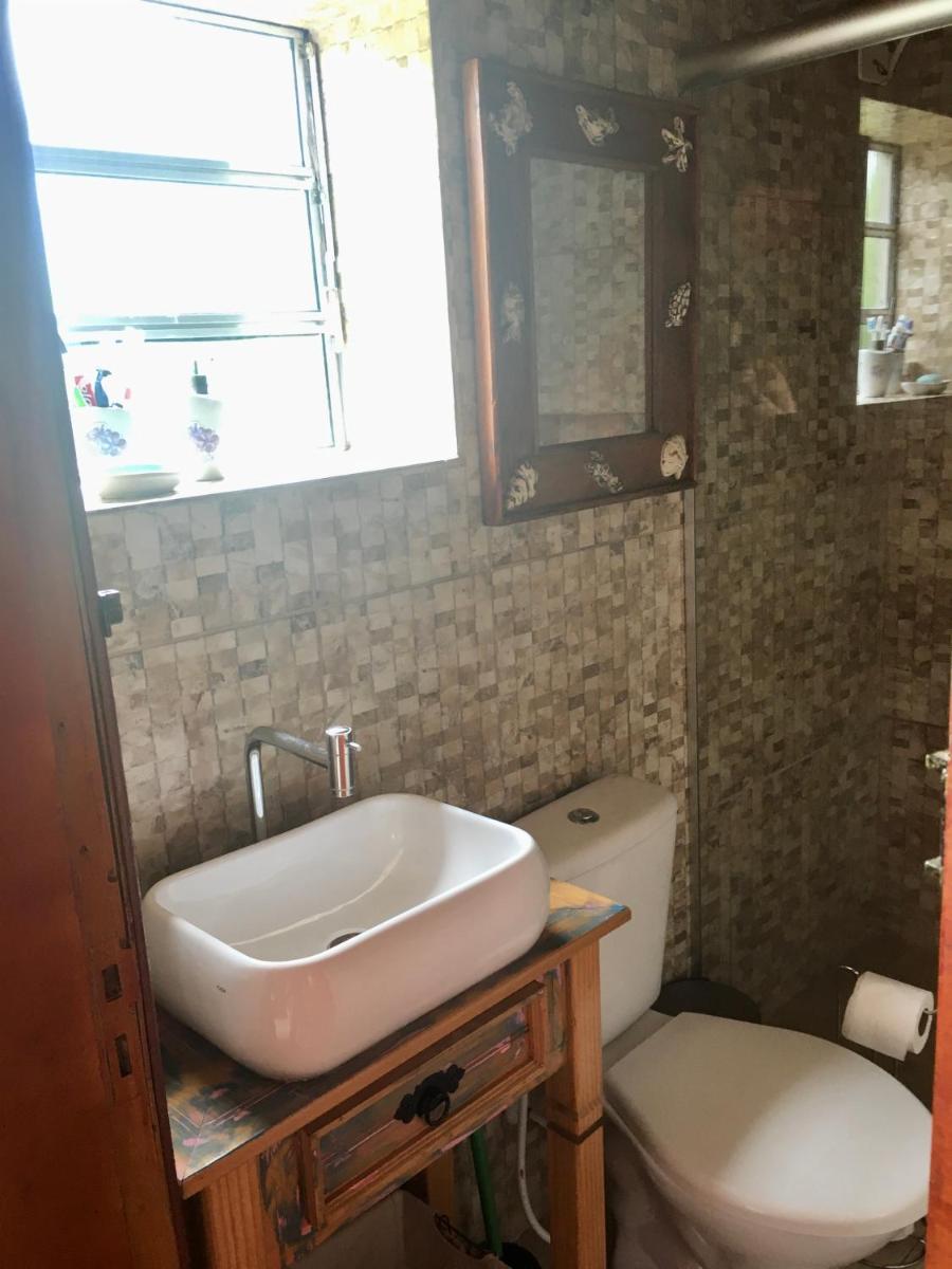 Apto na praia do Centro Mongaguá ~ Ótima Localização - Housity