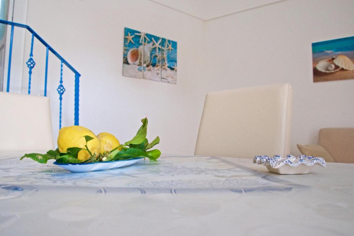 Corricella House - Housity