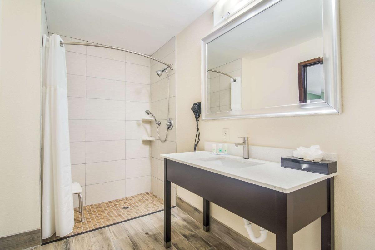 Quality Inn & Suites Lake City - Housity