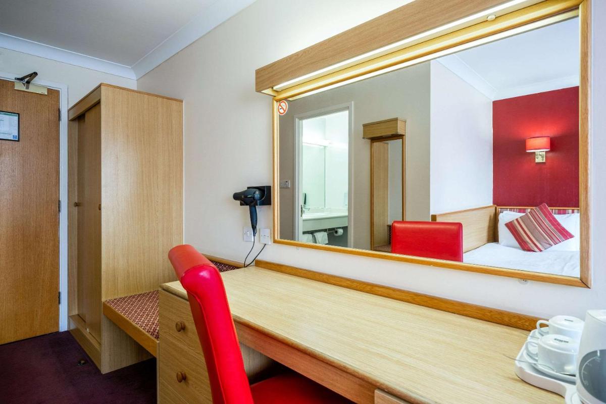 Comfort Inn Arundel - Housity