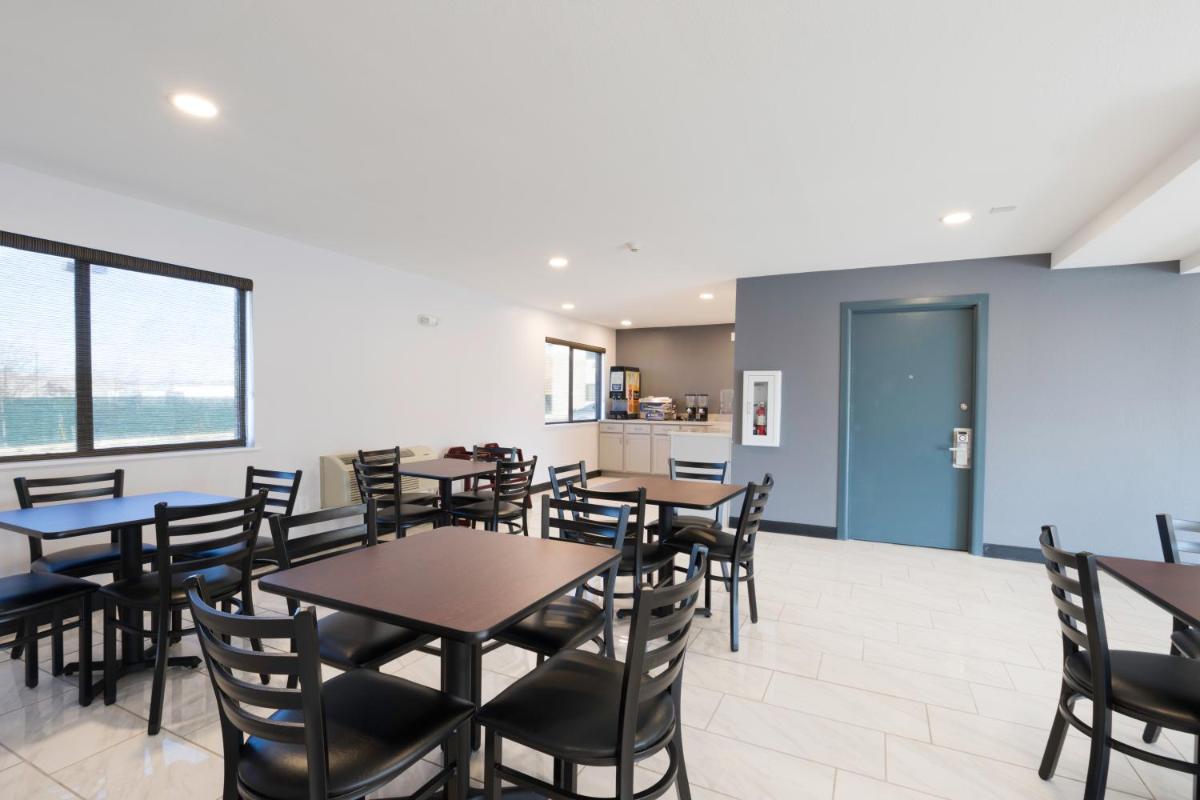 Americas Best Value Inn East Peoria - Housity