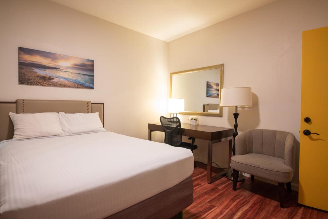Anchor Pointe Inn - Housity