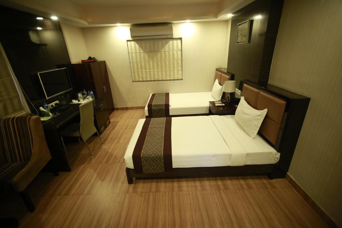 Hotel Comfotel Kolkata - Housity
