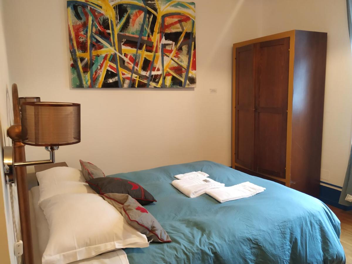 Domus Angularia - Housity