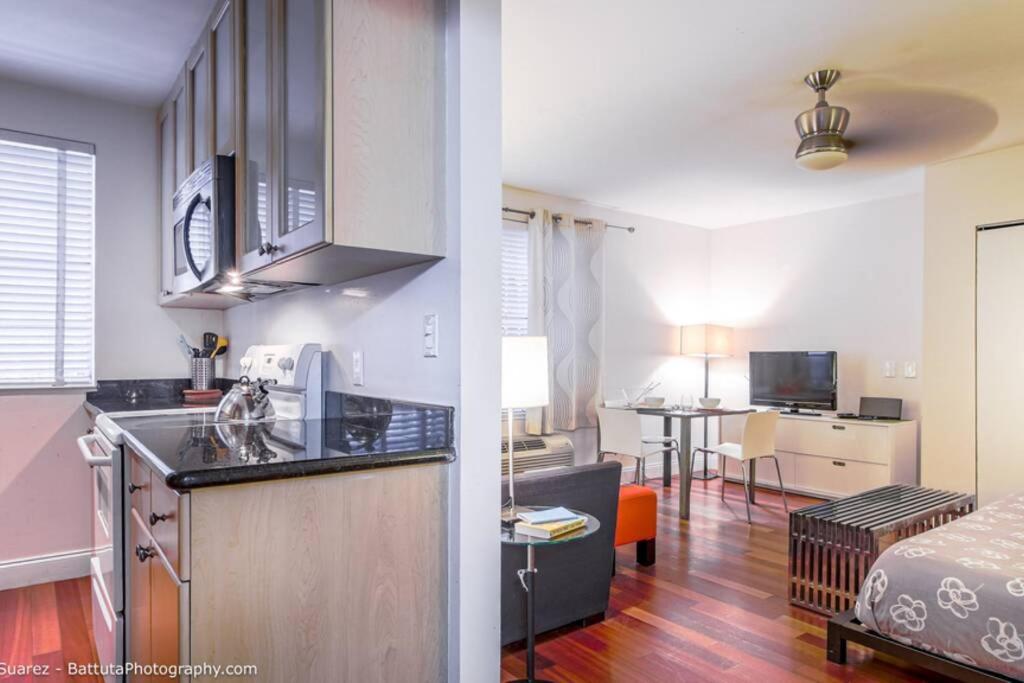 Sagamore Fantastic location in SoBe, Pool! - Housity