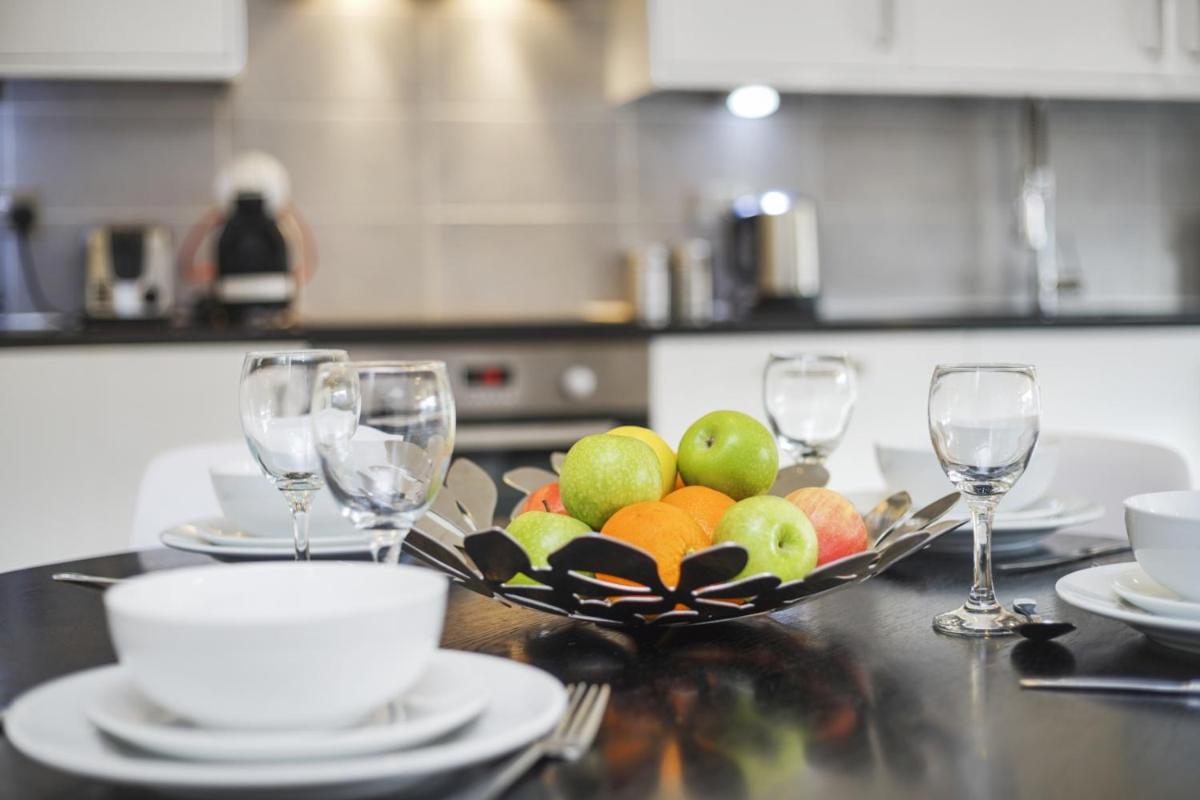 Modern Apartments in Bayswater Central London FREE WIFI & AIRCON by City Stay Aparts London - Housity
