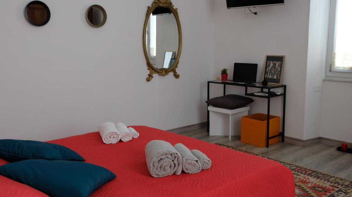 THE GALLERY - Hizvo
