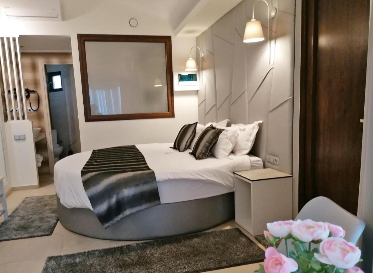 Ask Cozy Rooms - Housity