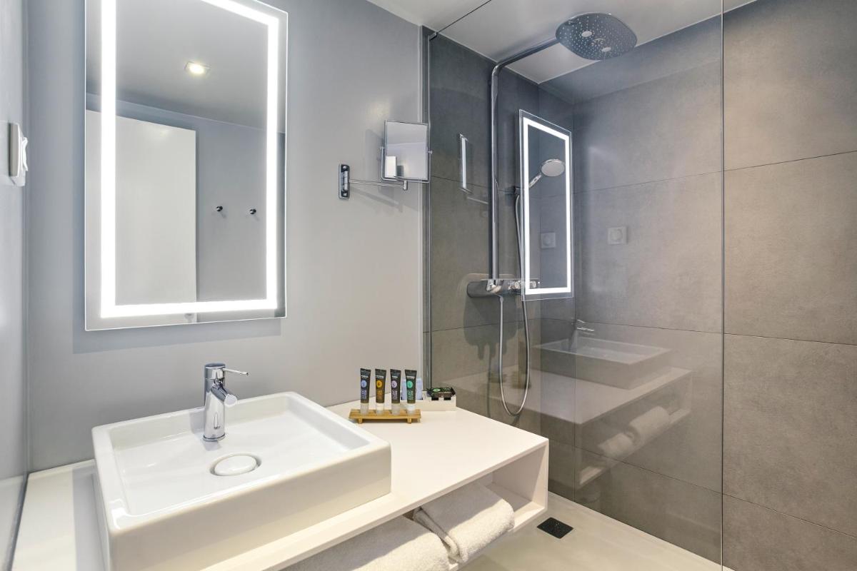 Novotel London Waterloo - Housity