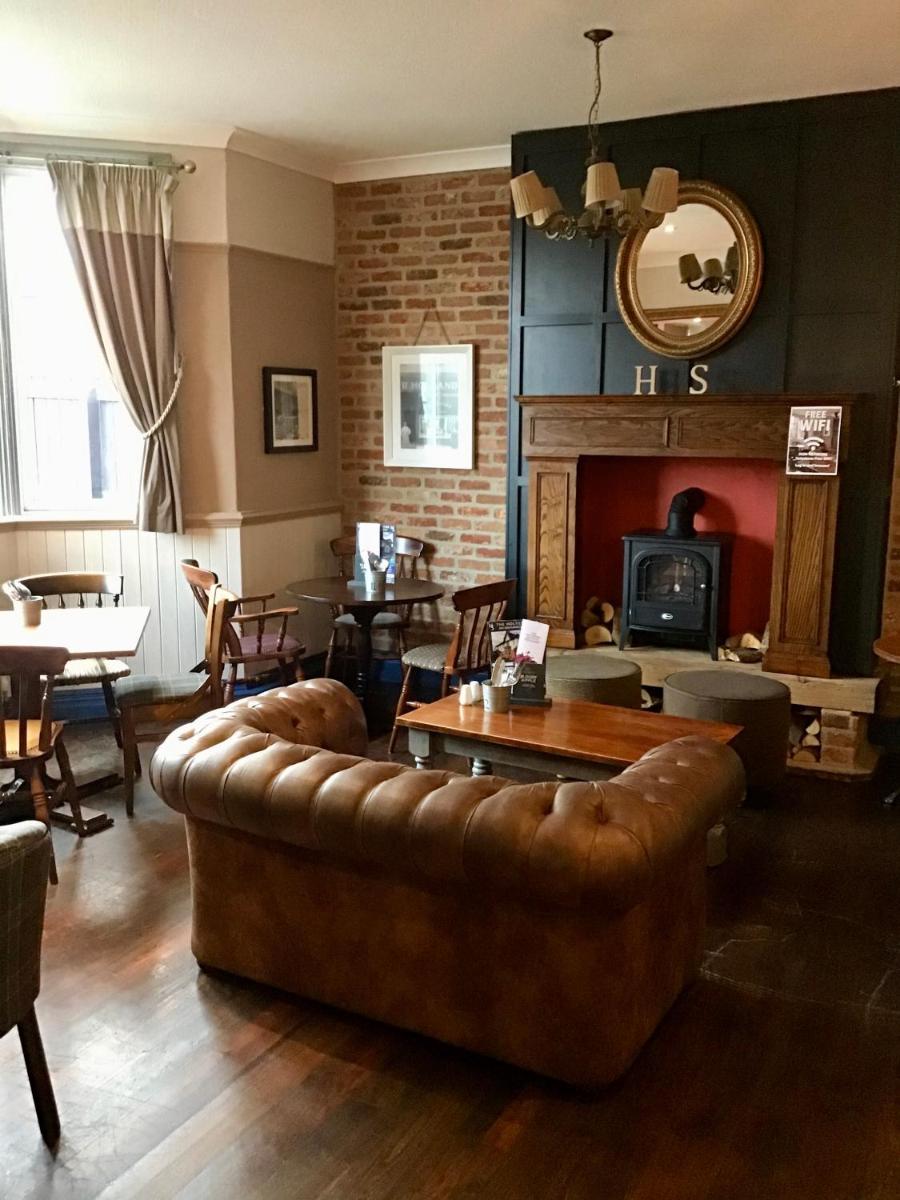 The Holystone Bar & Restaurant - Housity