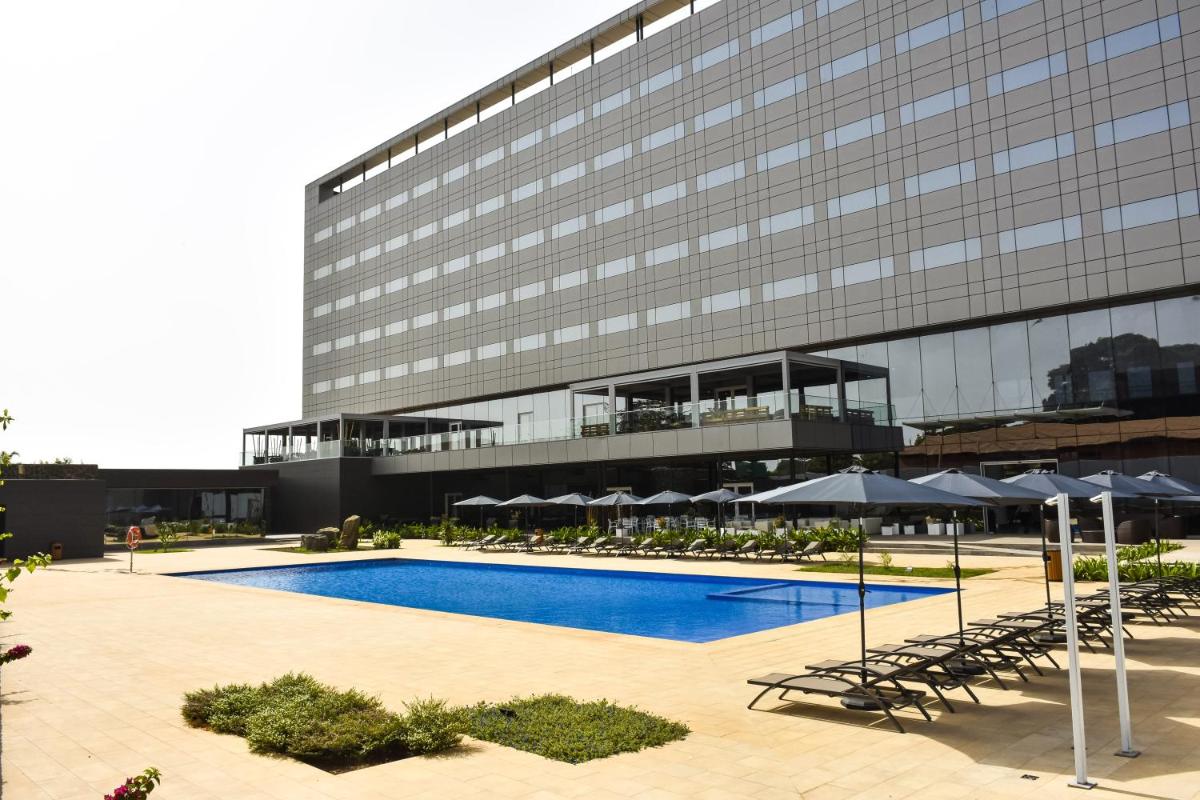 Ceiba Hotel Bissau - Housity