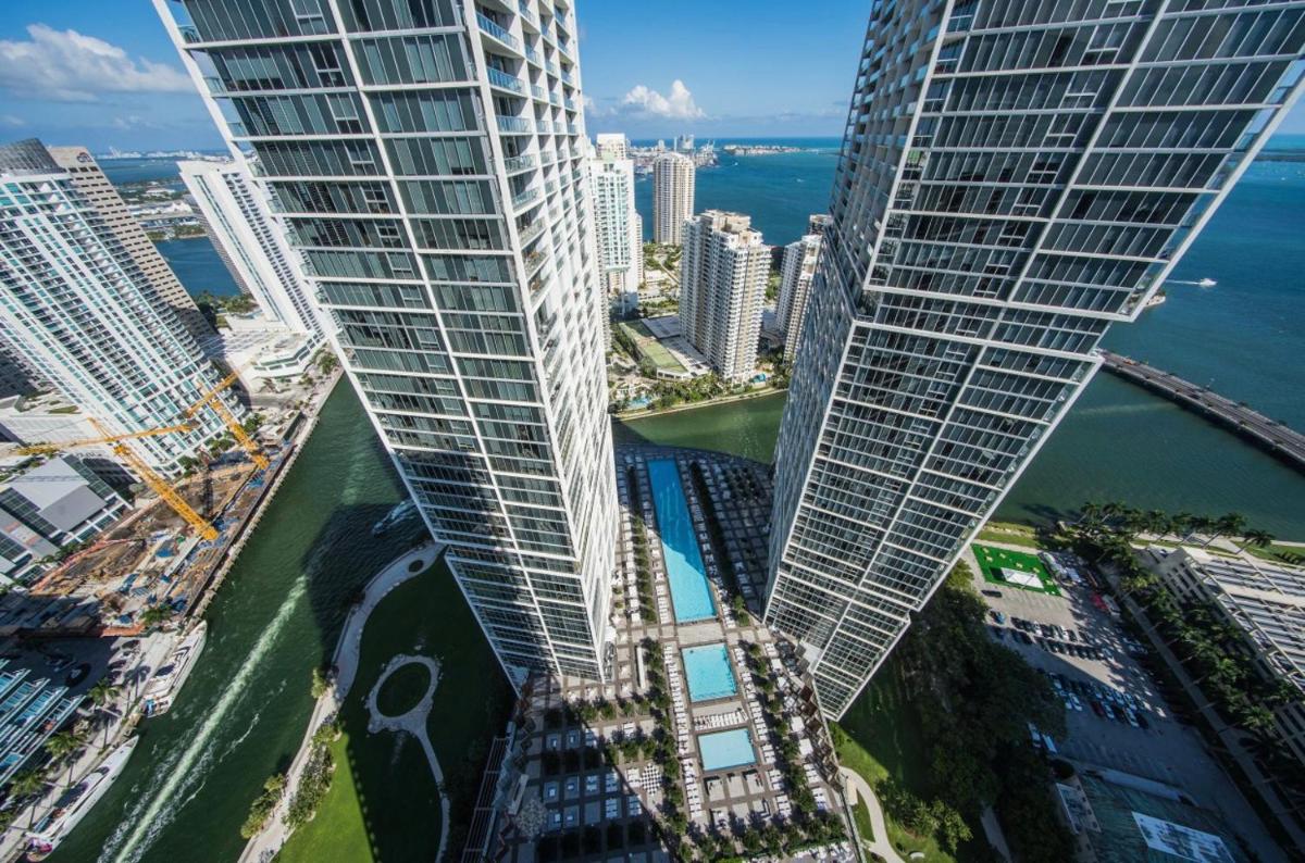 NEW!!! W Brickell Miami- ICON DELUXE LOUNGE with 2 masters - Housity