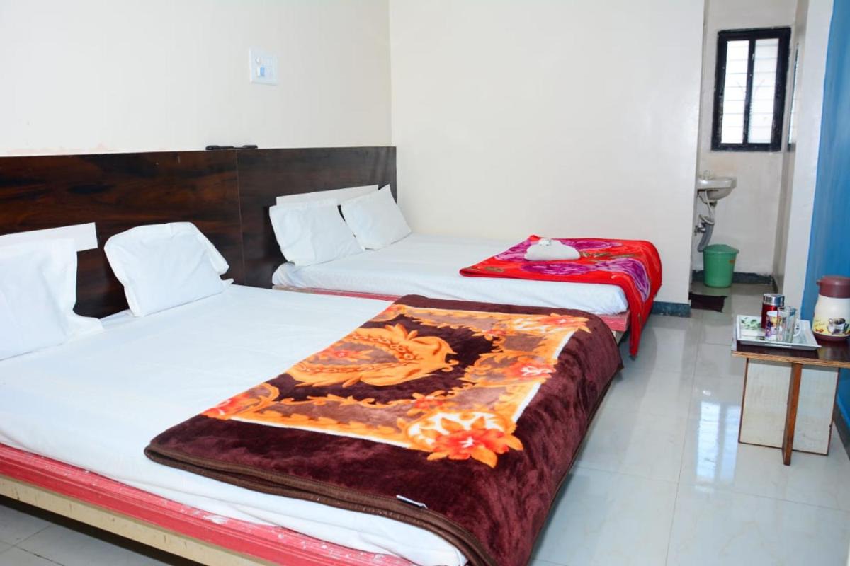 Hotel Sai Sulochana - Housity