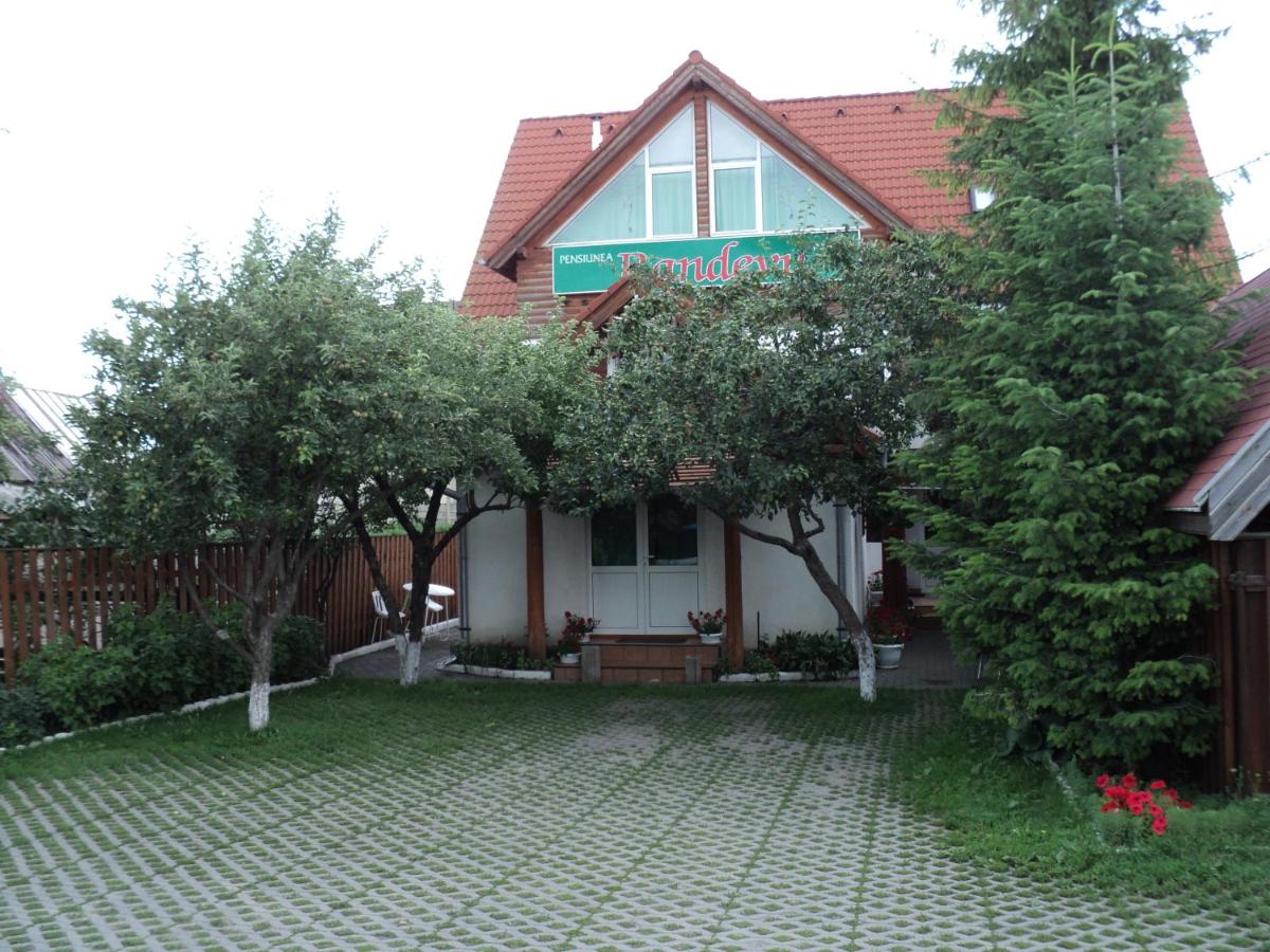 Randevú Panzió - Housity