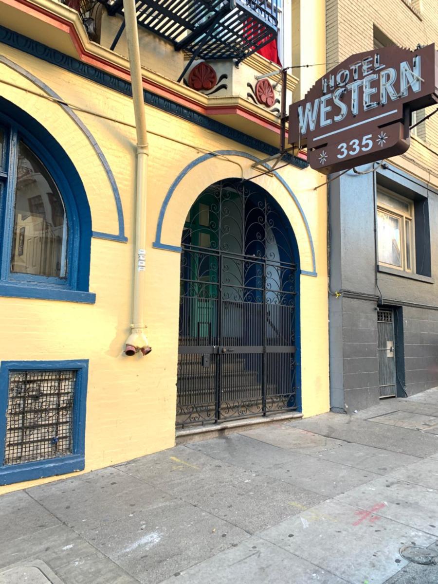 Western Hotel - Housity