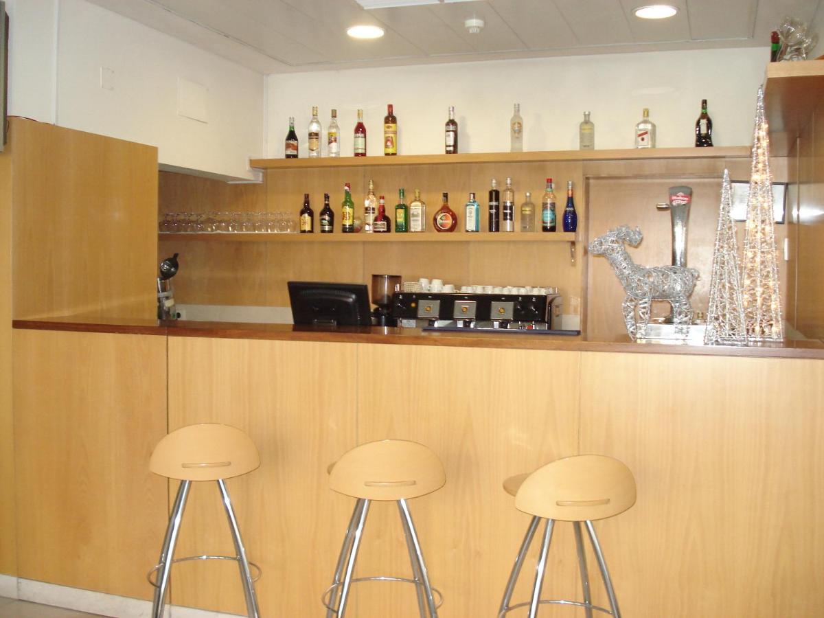 A área de bar ou lounge em Hotel Bienestar Termas de Moncao