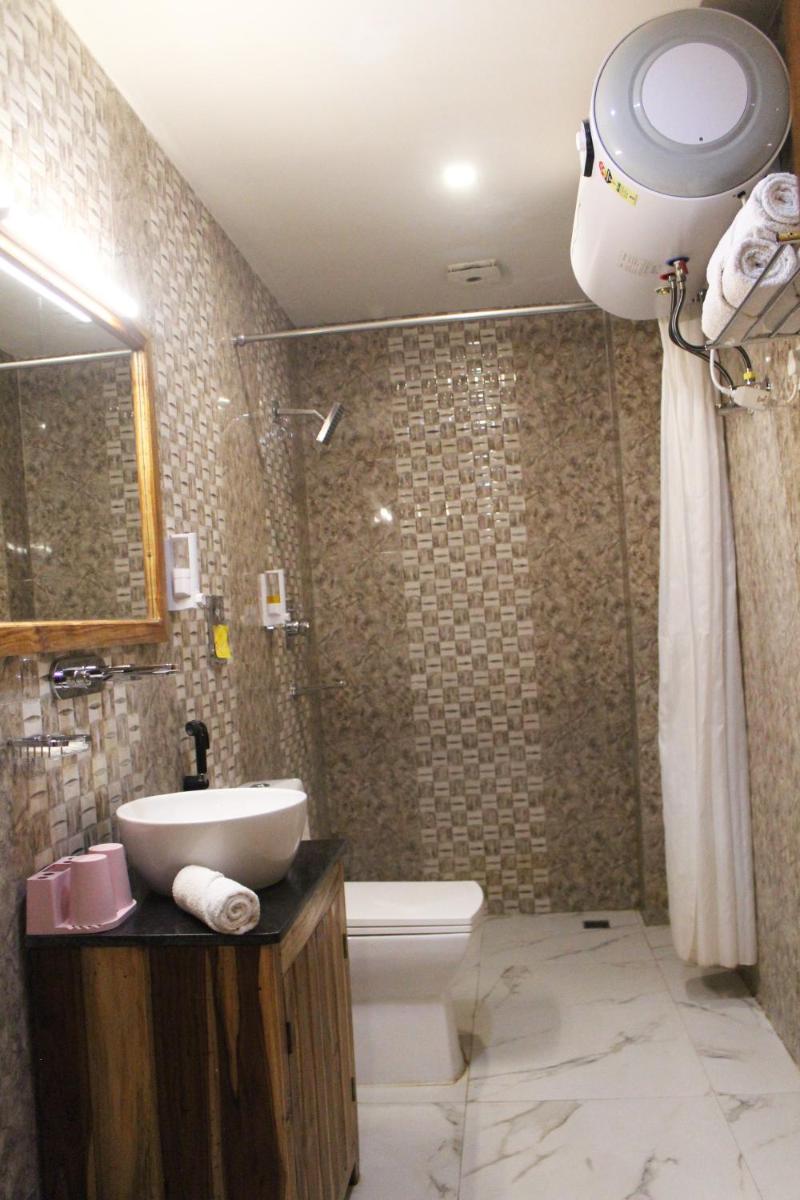 Hotel Khamsum - Housity