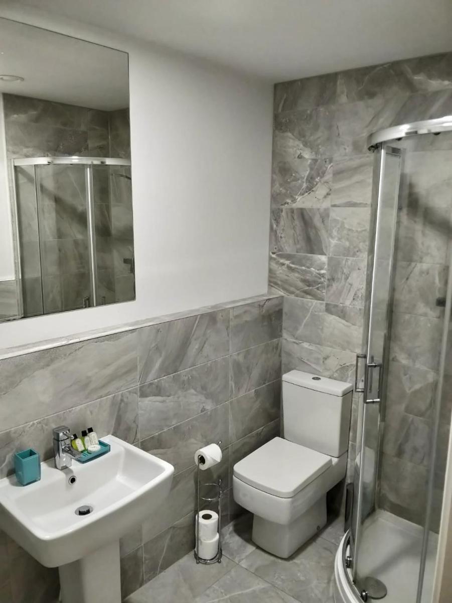 Empire - Housity