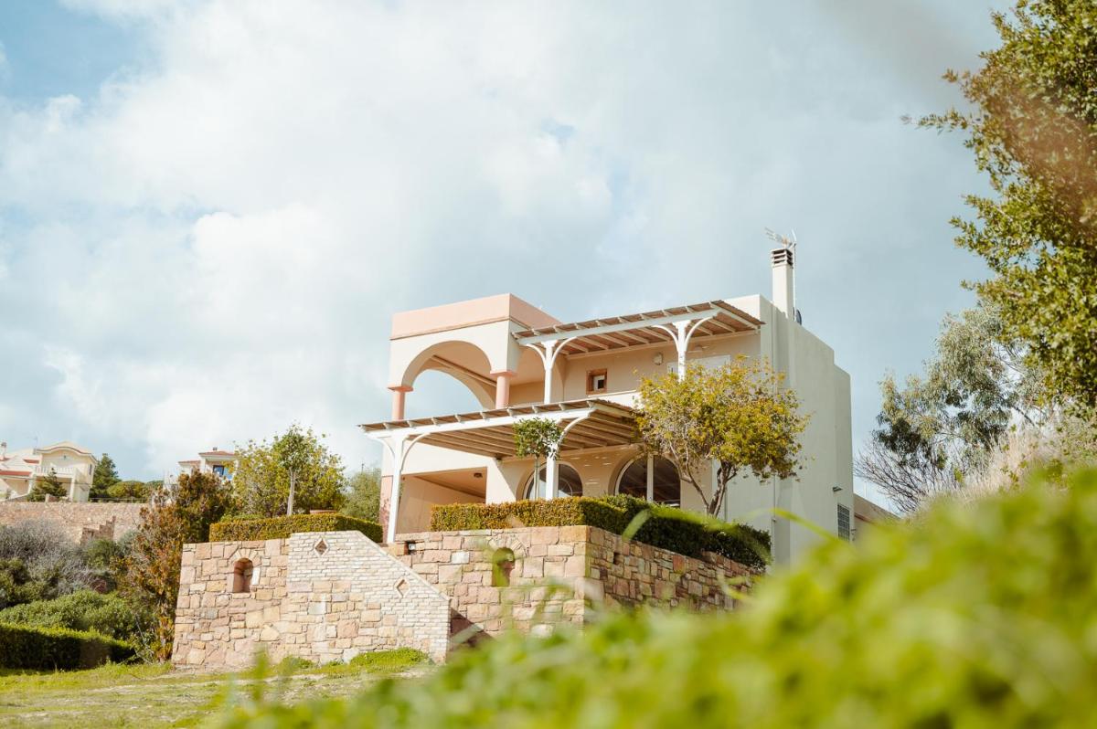 Seafront Apartment - Housity