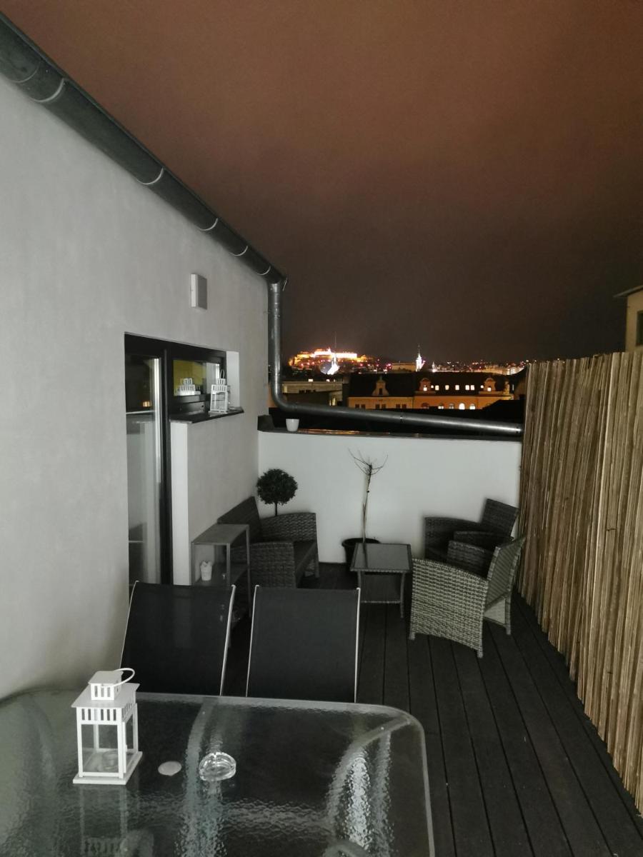 Haas Apartments Downtown with Parking - Housity