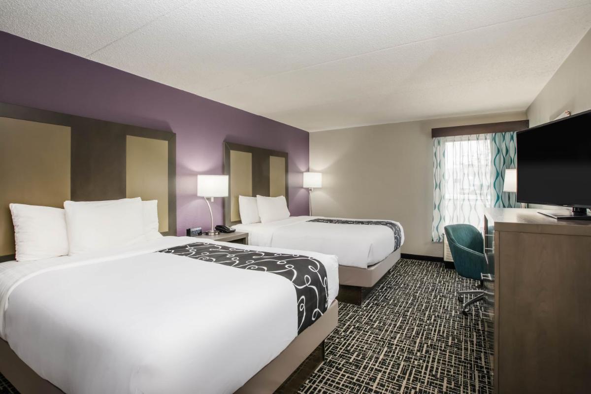 La Quinta Inn by Wyndham Davenport & Conference Center - Housity