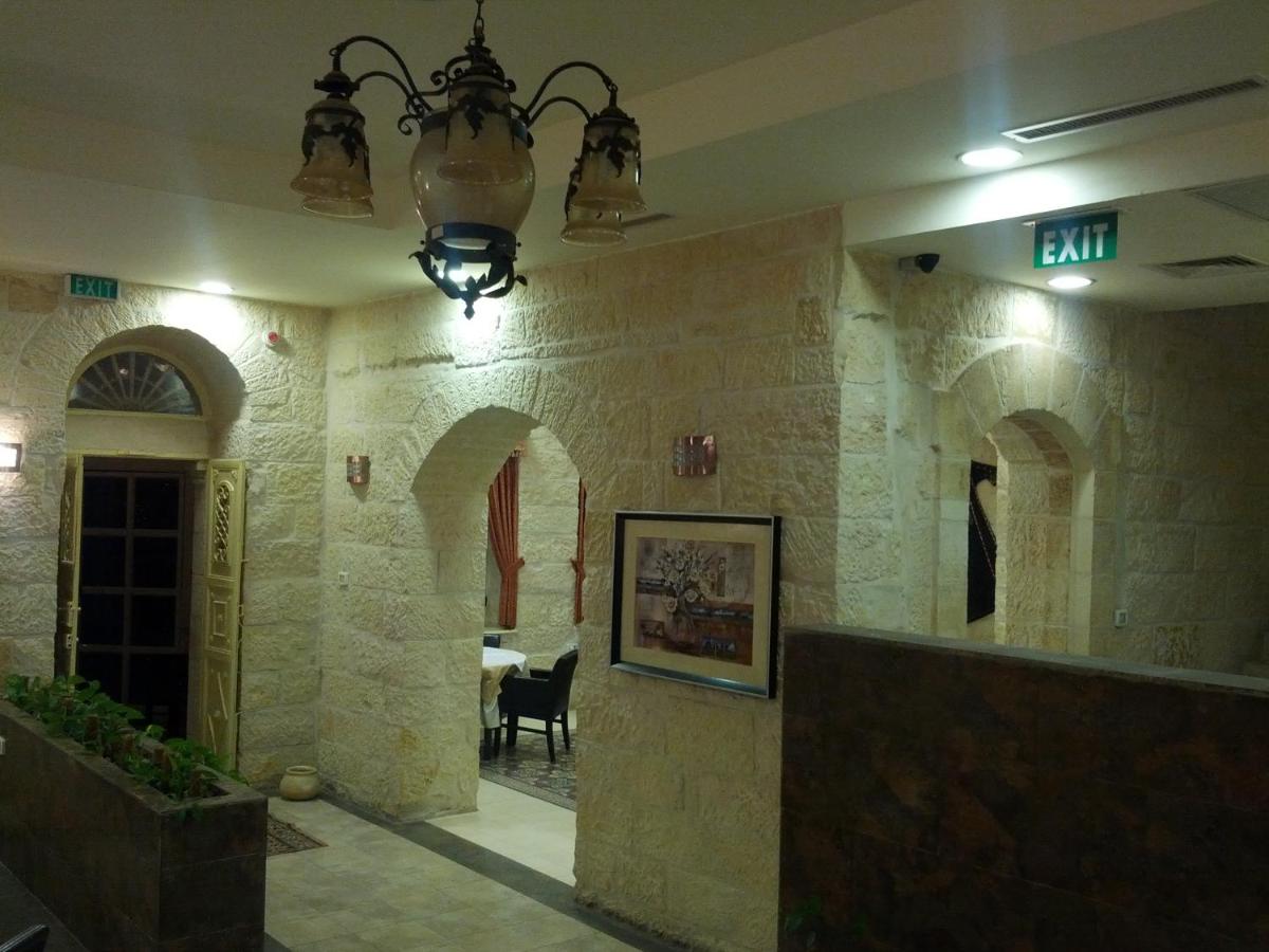 Alhambra Palace  Suites - Ramallah - Housity