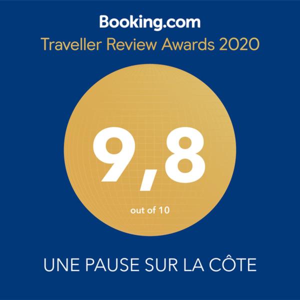 UNE PAUSE SUR LA CÔTE - Housity