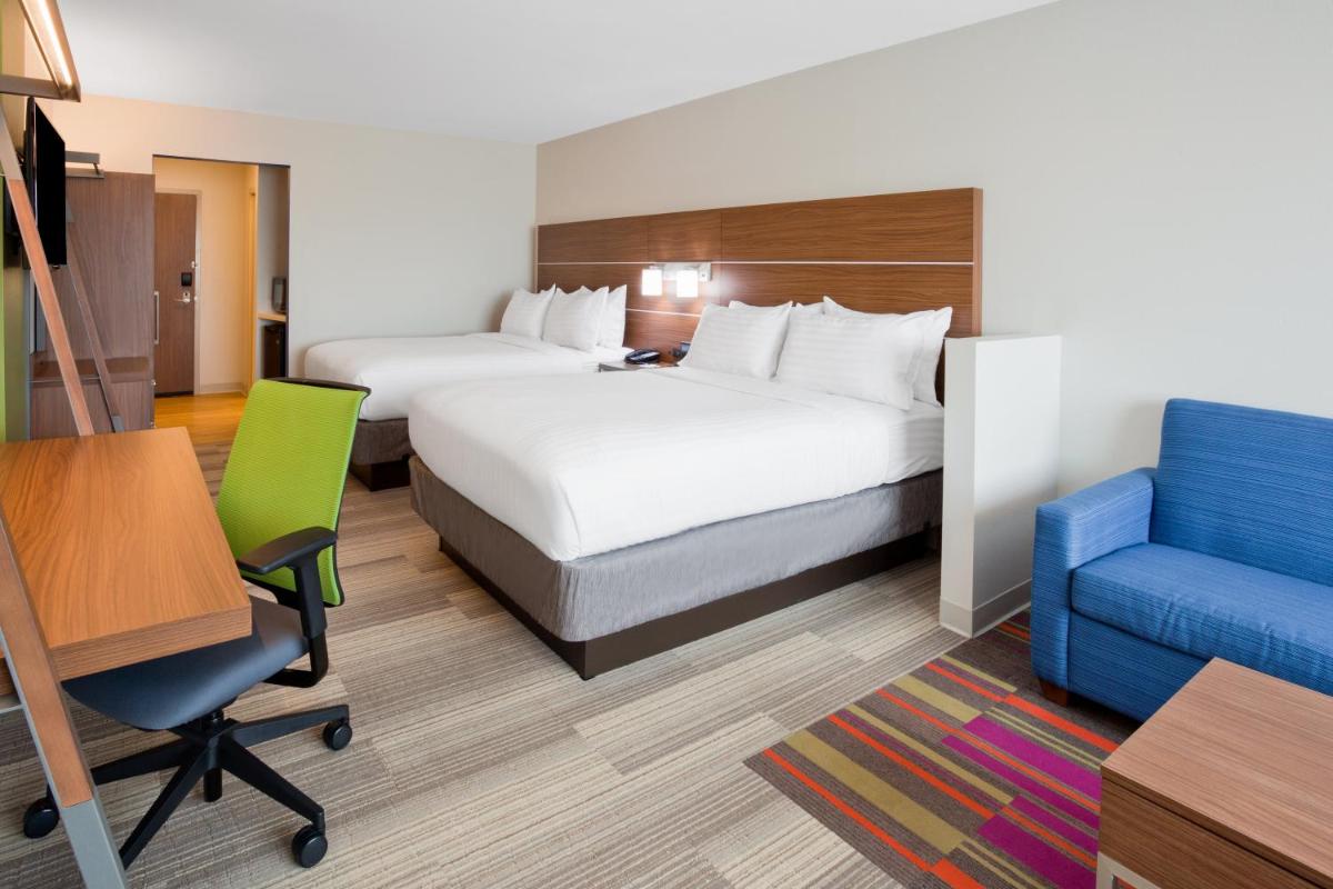 Holiday Inn Express and Suites Des Moines Downtown by IHG - Housity
