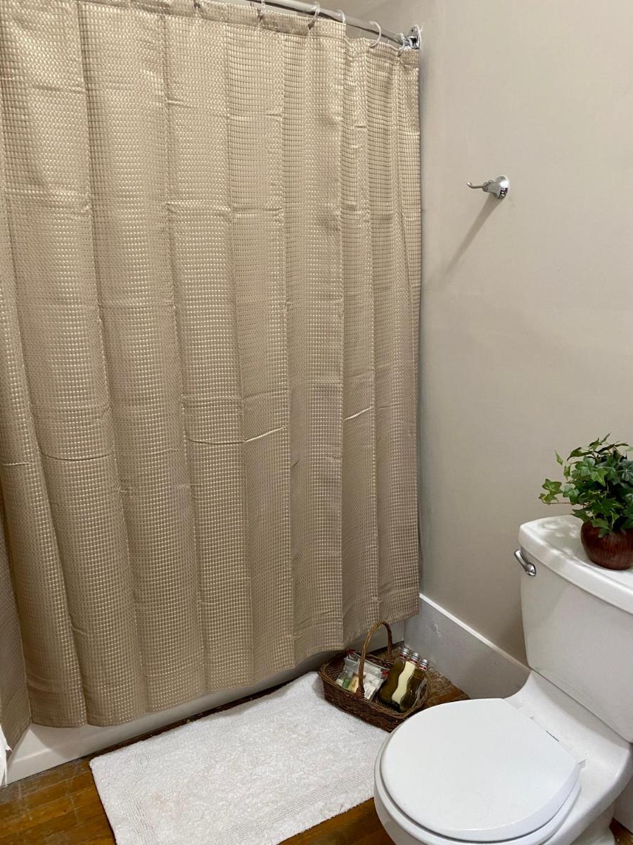 Historic McDonald Airbnb - Housity