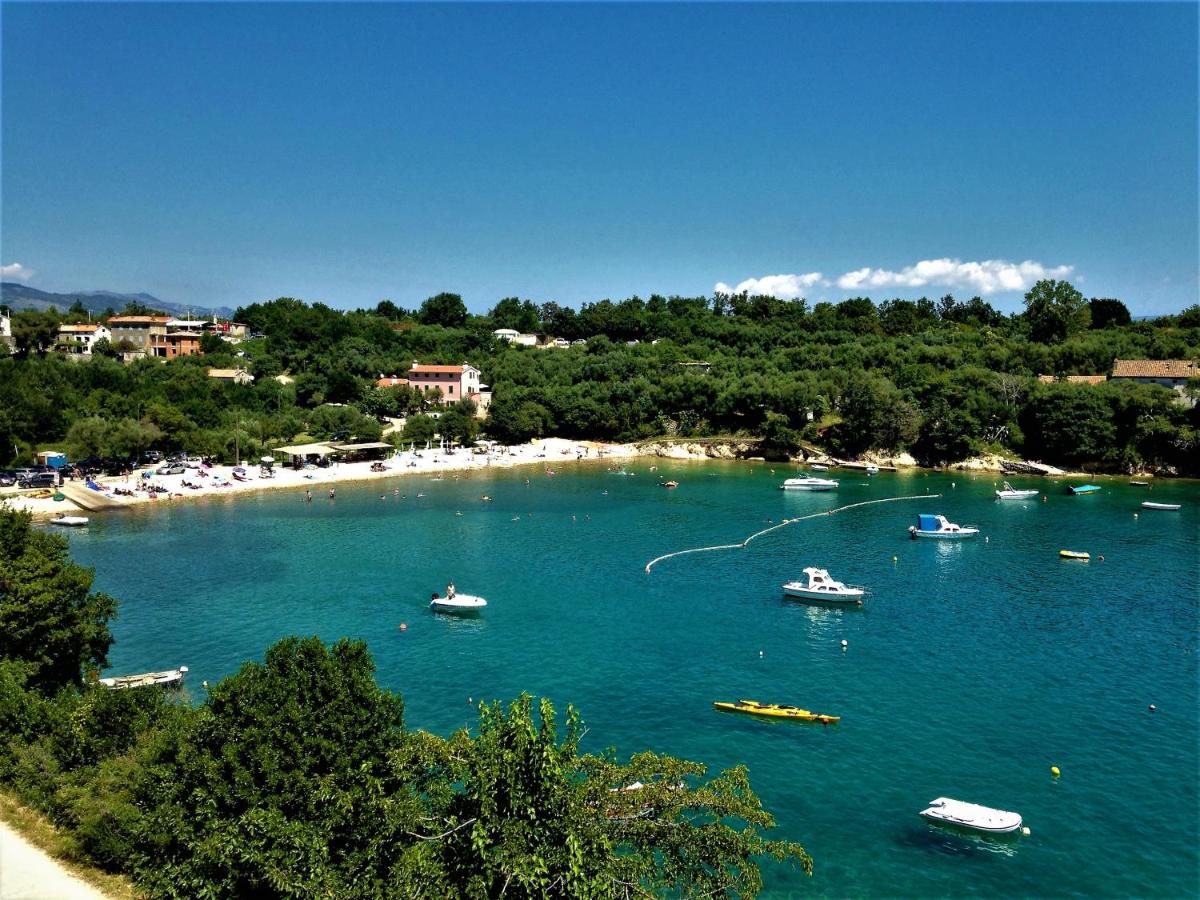VILLAMAR beachfront apartments with FREE private parking - Housity