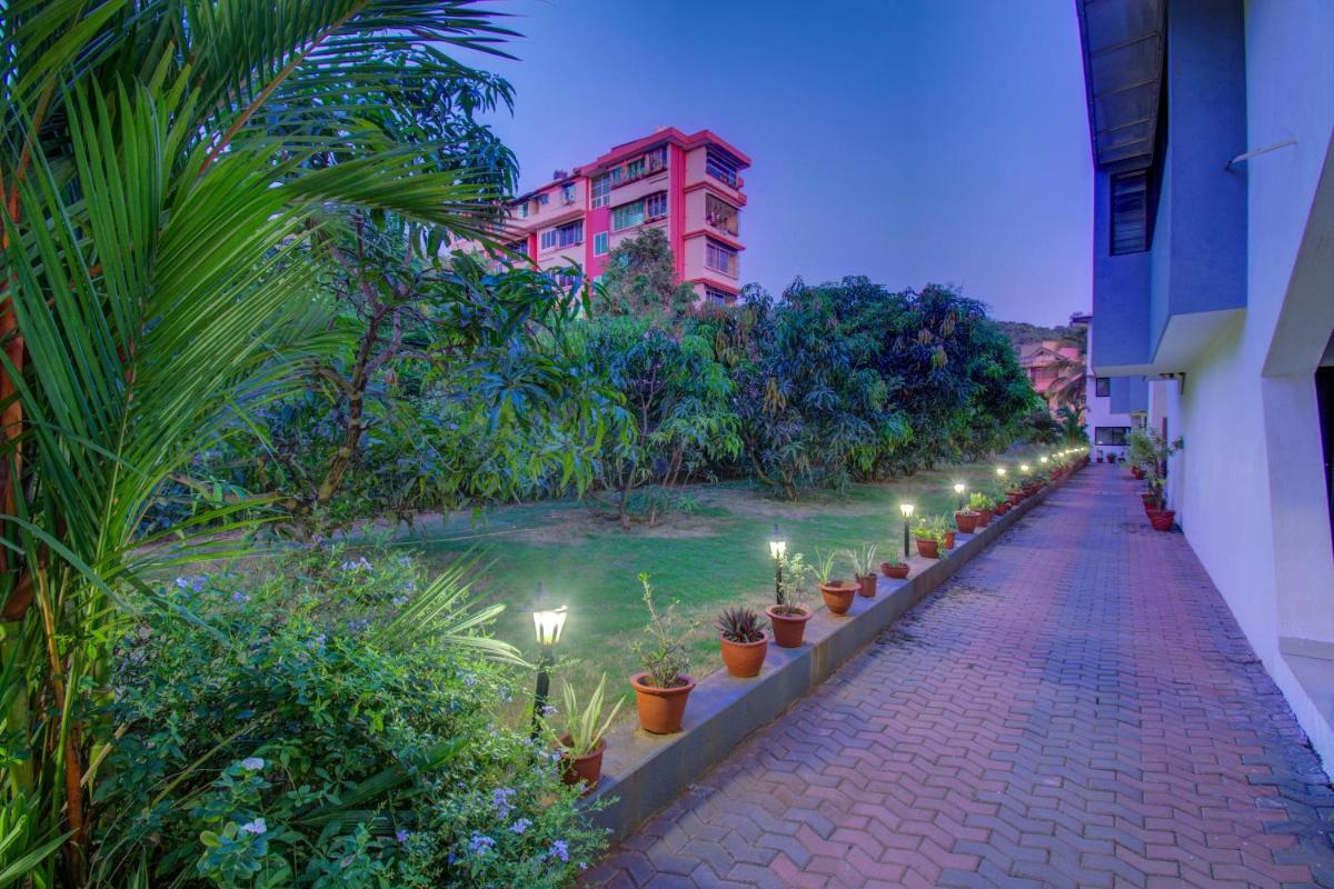 Hotel Xec Residency - Housity