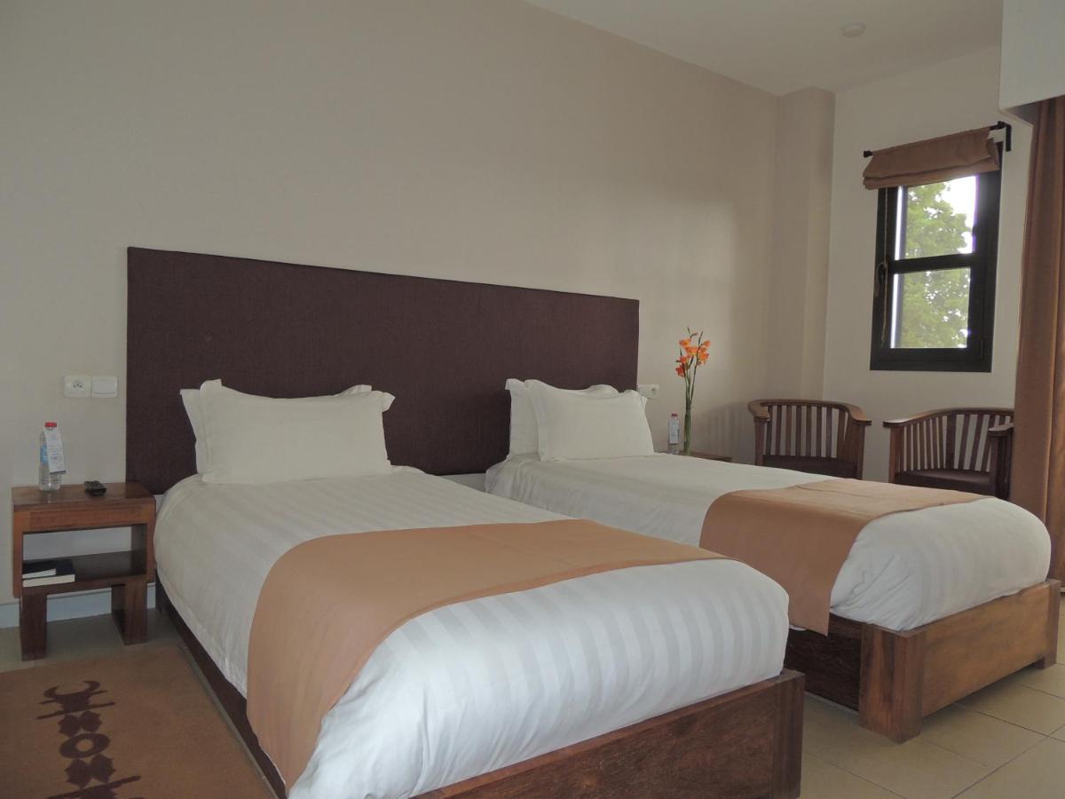 Plumeria Hotel - Housity
