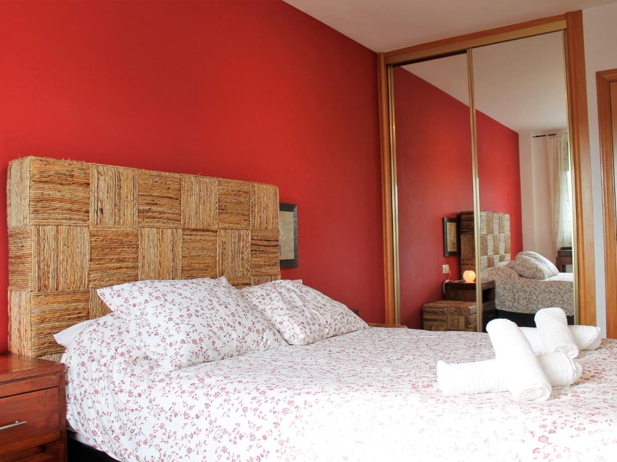 Suitetrails - Suitur beach apartment with pool