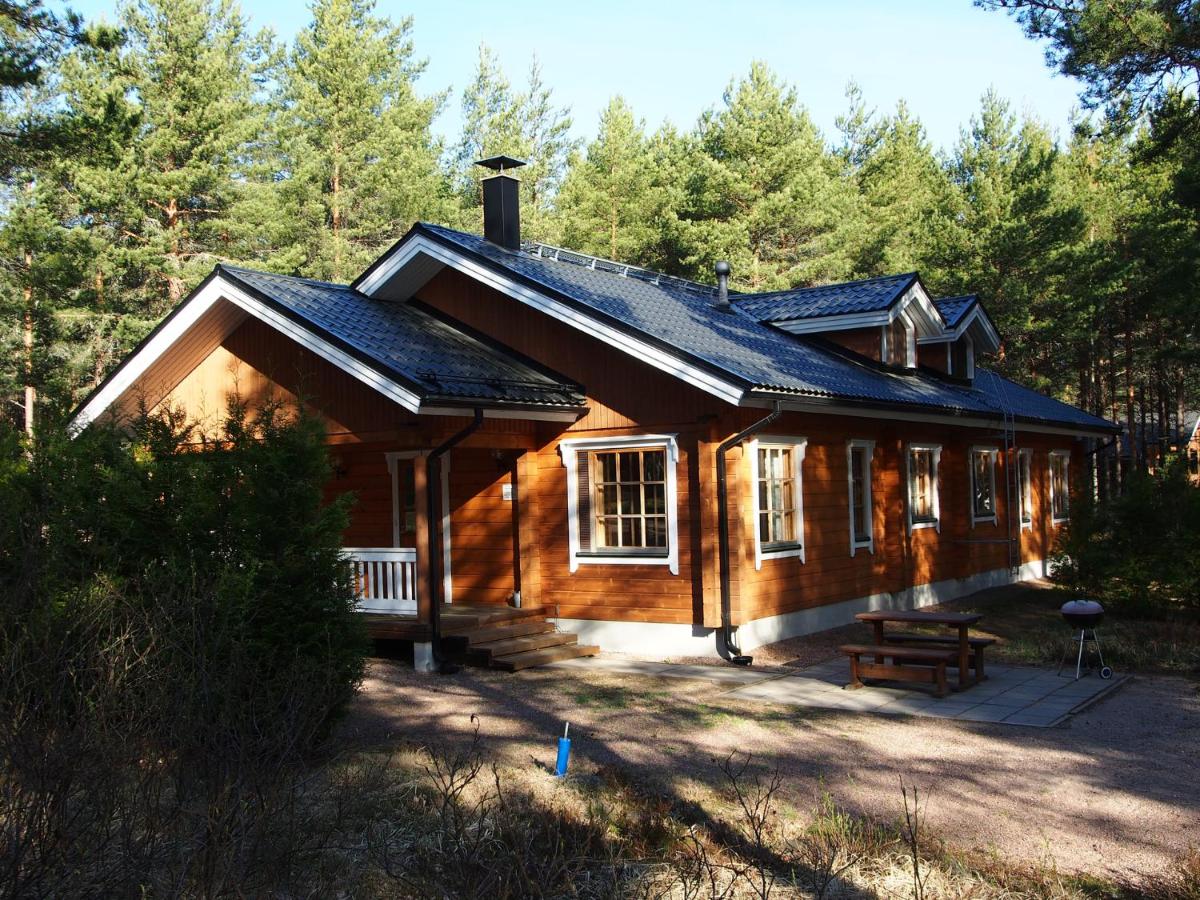 Rönnäs Seaside Resort - Housity