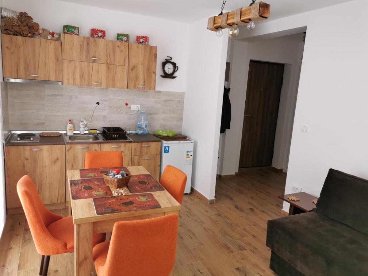 Iznad oblaka A1 - Housity