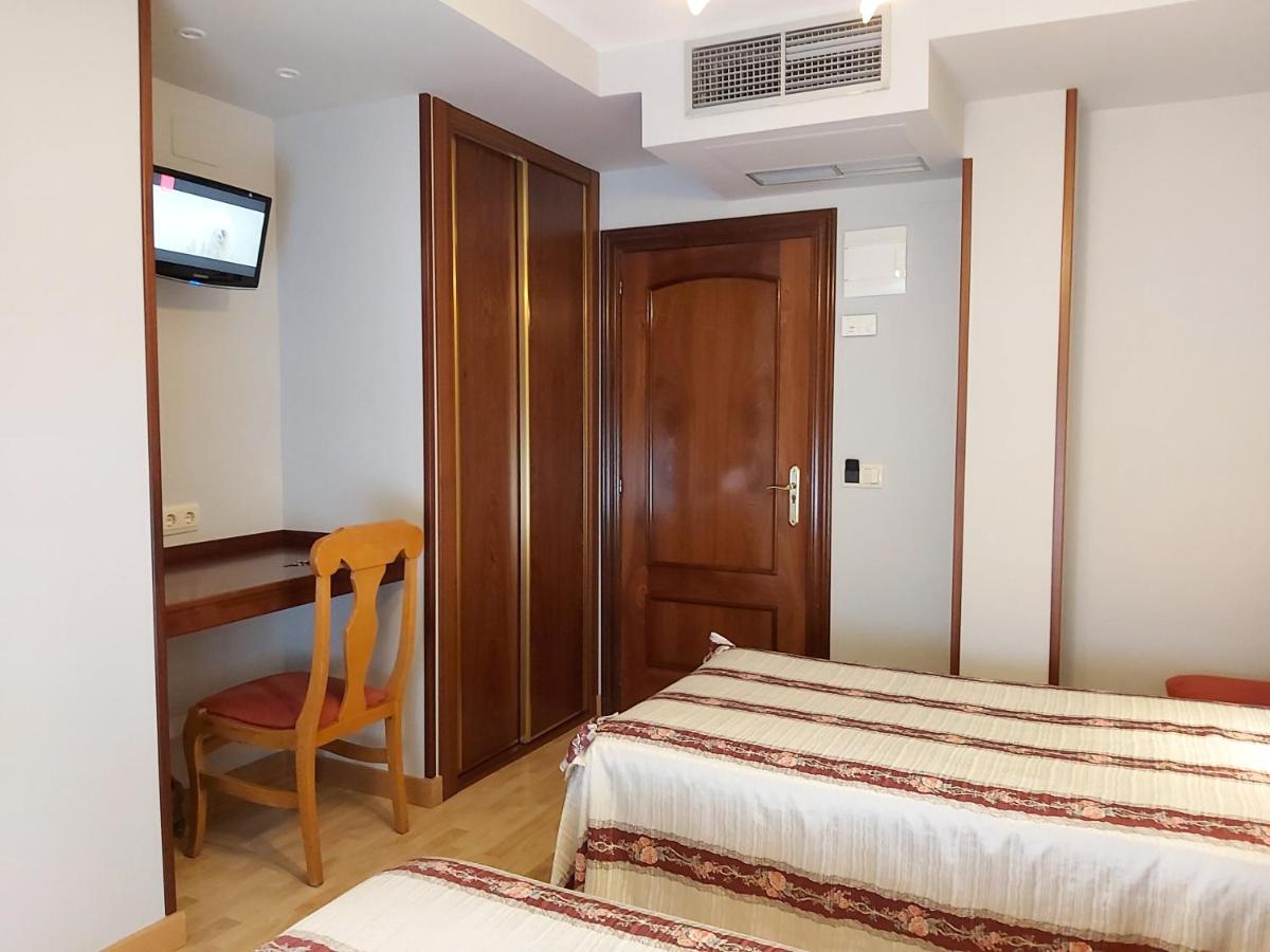 Hostal Virgen del Villar - Housity