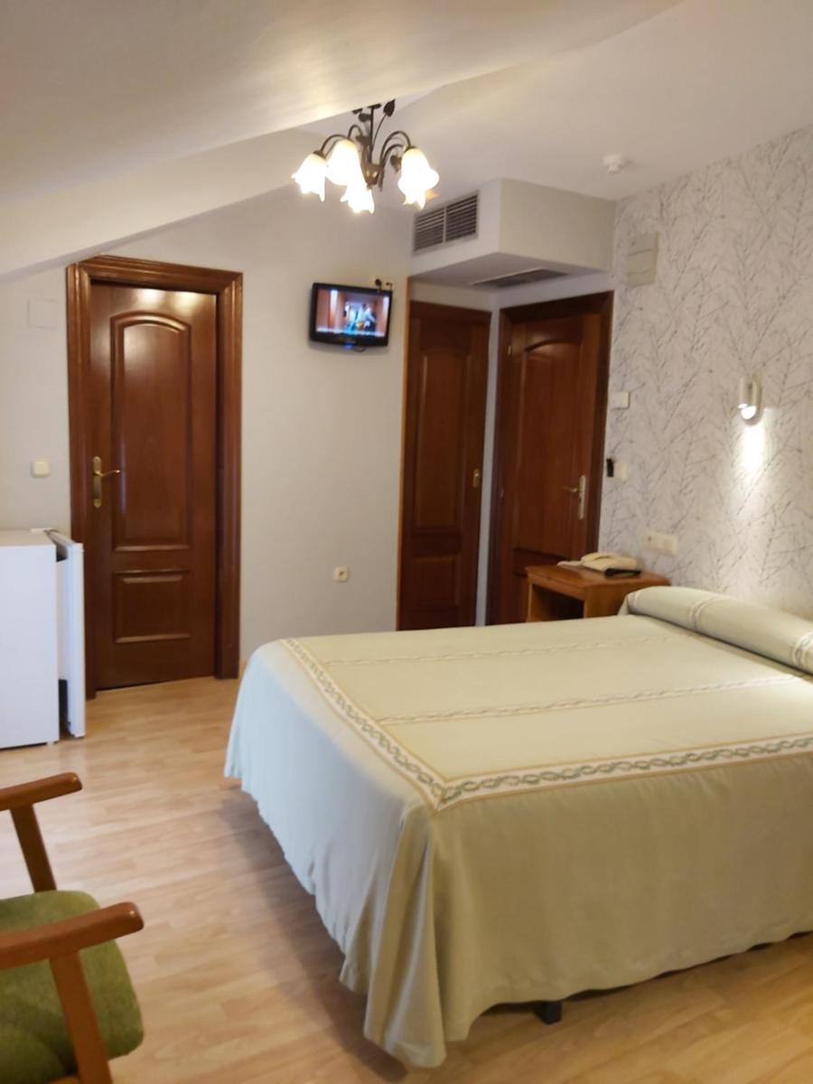 Hostal Virgen del Villar - Housity