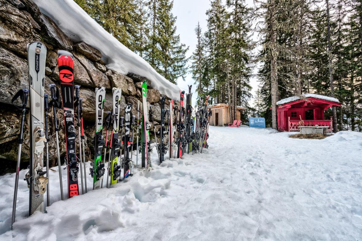 L'établissement Hôtel La Sivolière en hiver L'établissement Hôtel La Sivolière en hiver