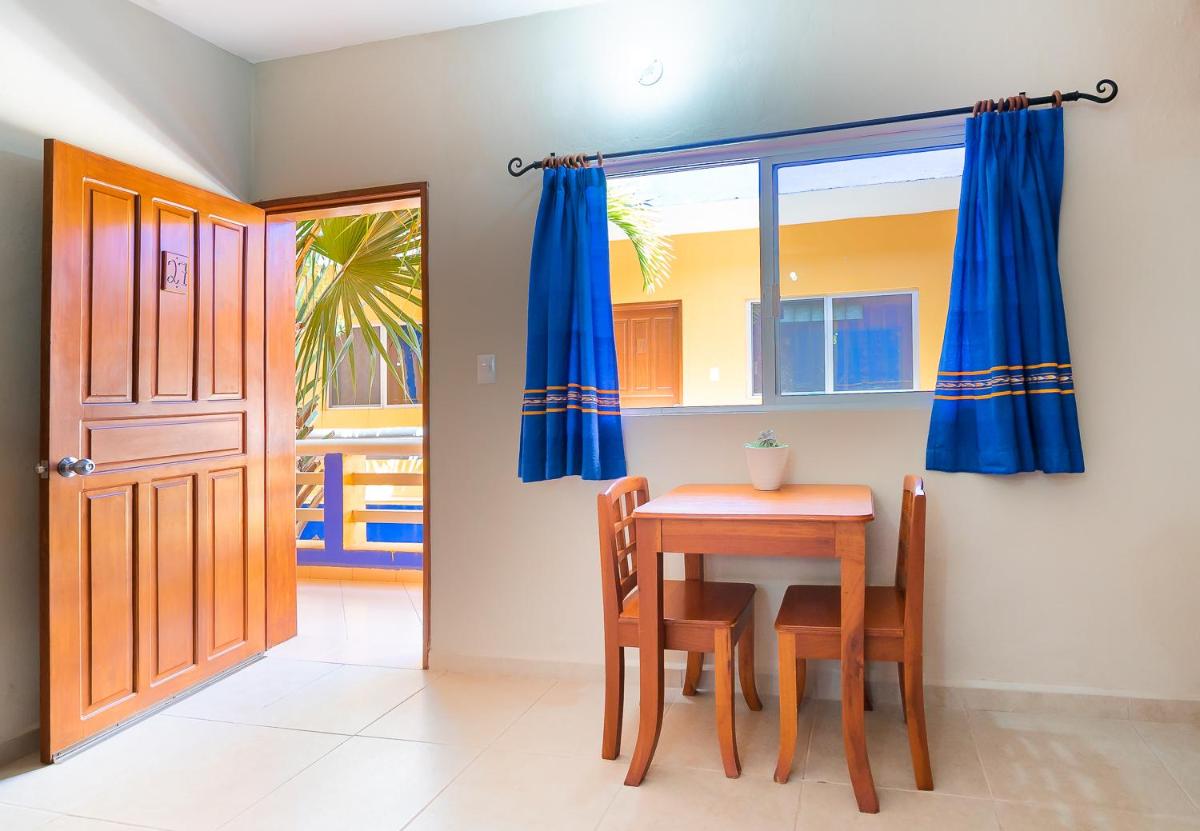 Hotel Yumkiin - Cerca Del Ferry y Terminal ADO - Housity