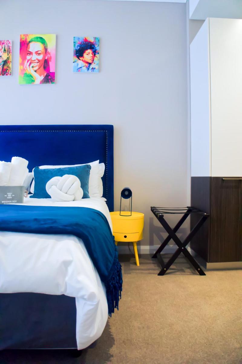 Menlyn Maine Trilogy Apartment 208 - Housity