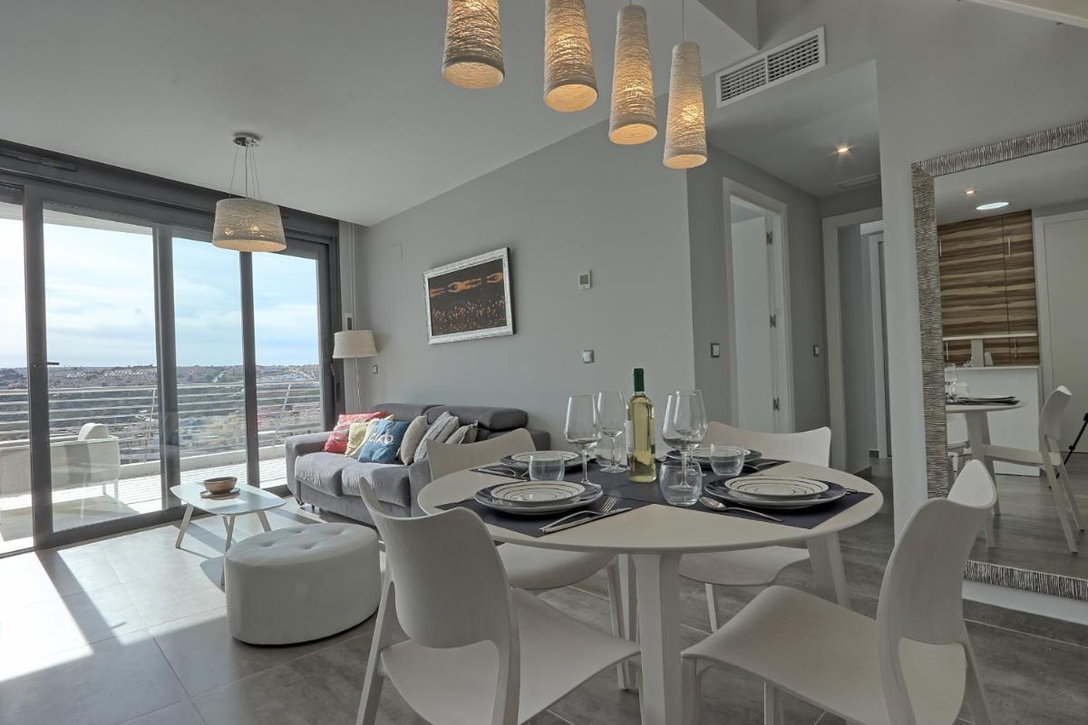006 - Infinity View Penthouse - comfortHOLIDAYS - Housity