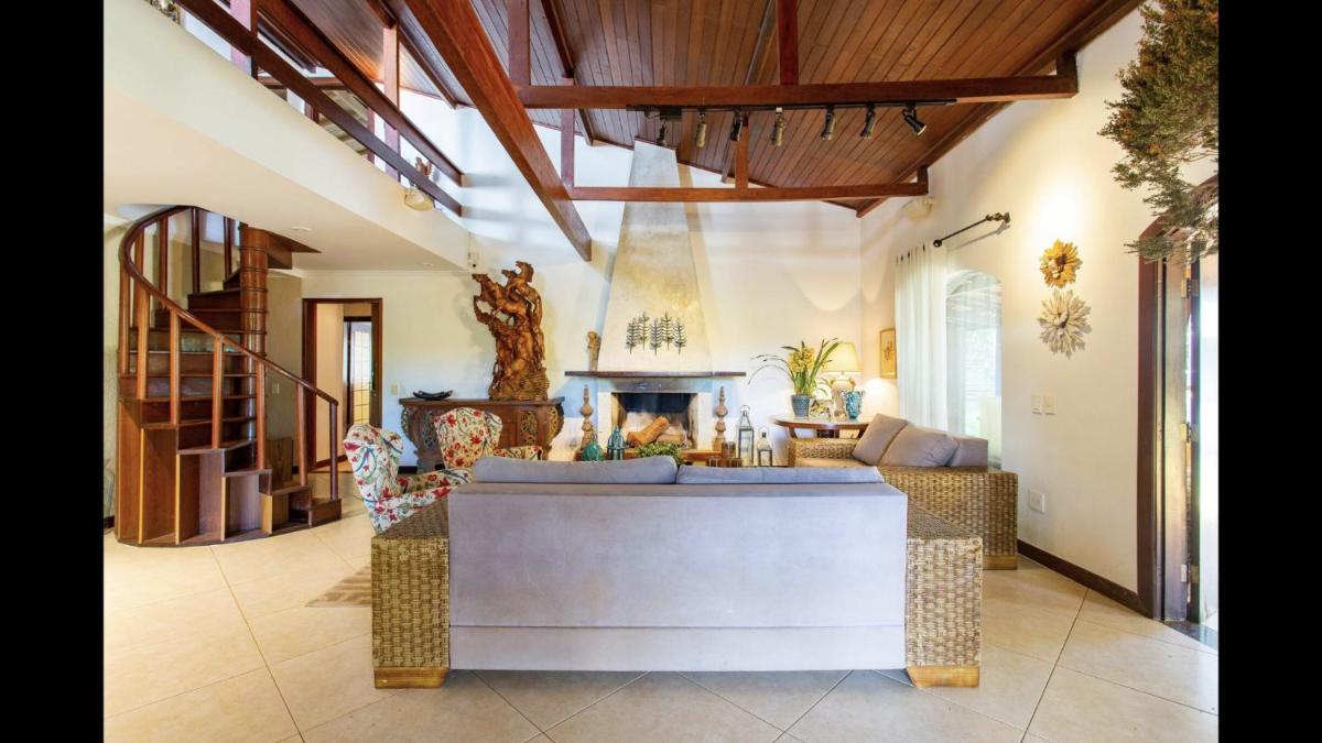 Luxurious & Comfortable - Housity