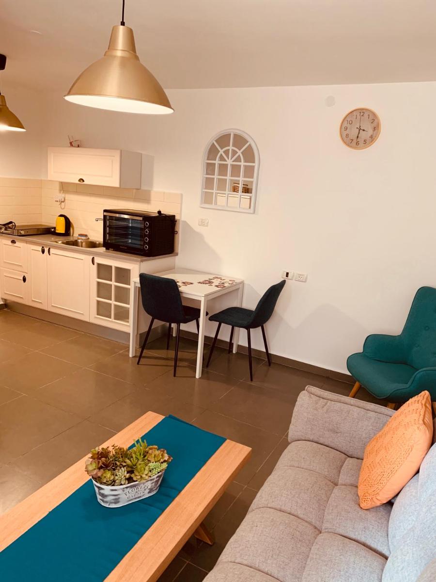 BEAUTIFUL PRIVATE - Housity