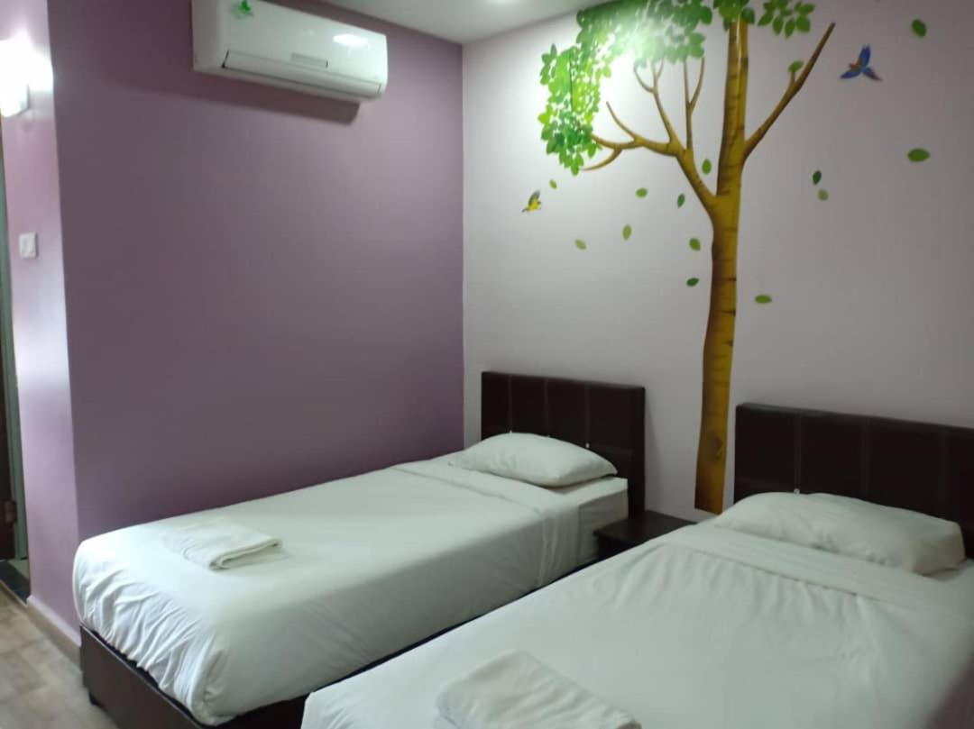Purple Dream Home - Housity