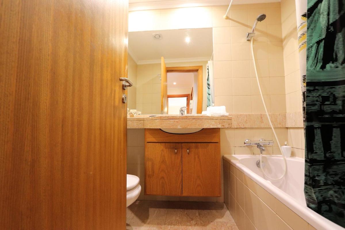Funchal Apartment, with pool - Housity