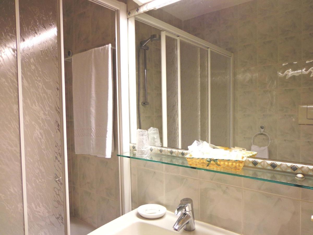 Hotel Select - Housity
