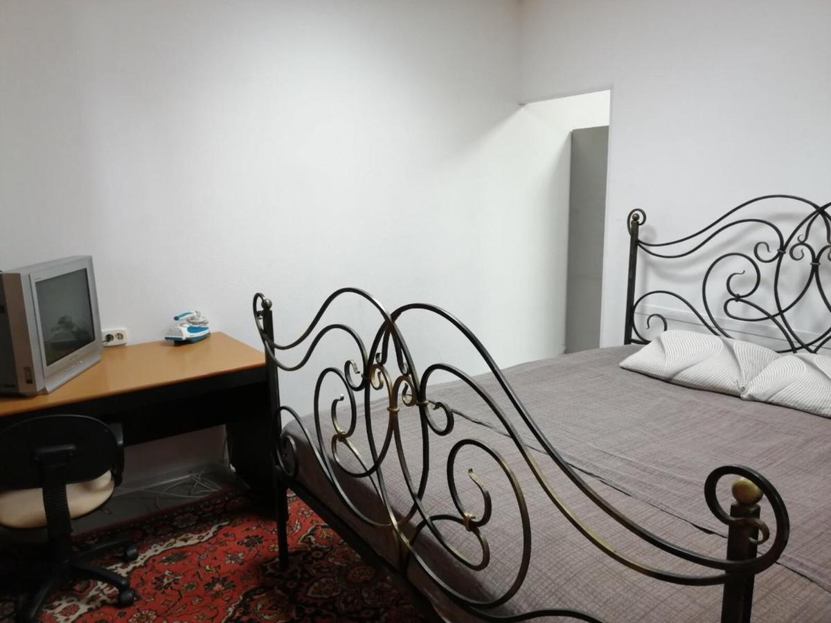2kh kom apartamenty na poliakova 26 tol iatti - Housity