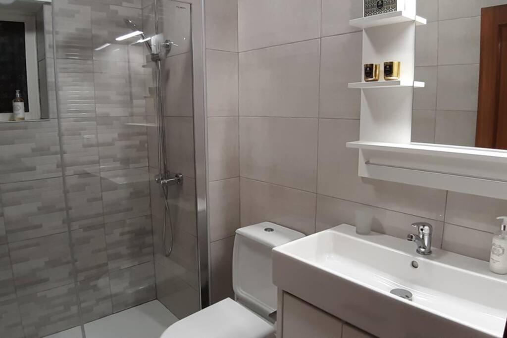 Oporto East House - Housity