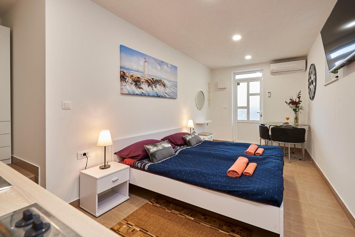 Studio apartment Bašćan - Housity