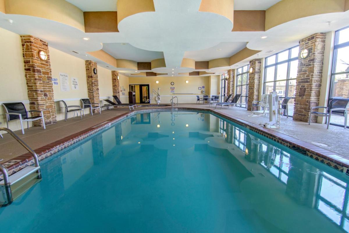 Holiday Inn Arlington Northeast by IHG - Housity